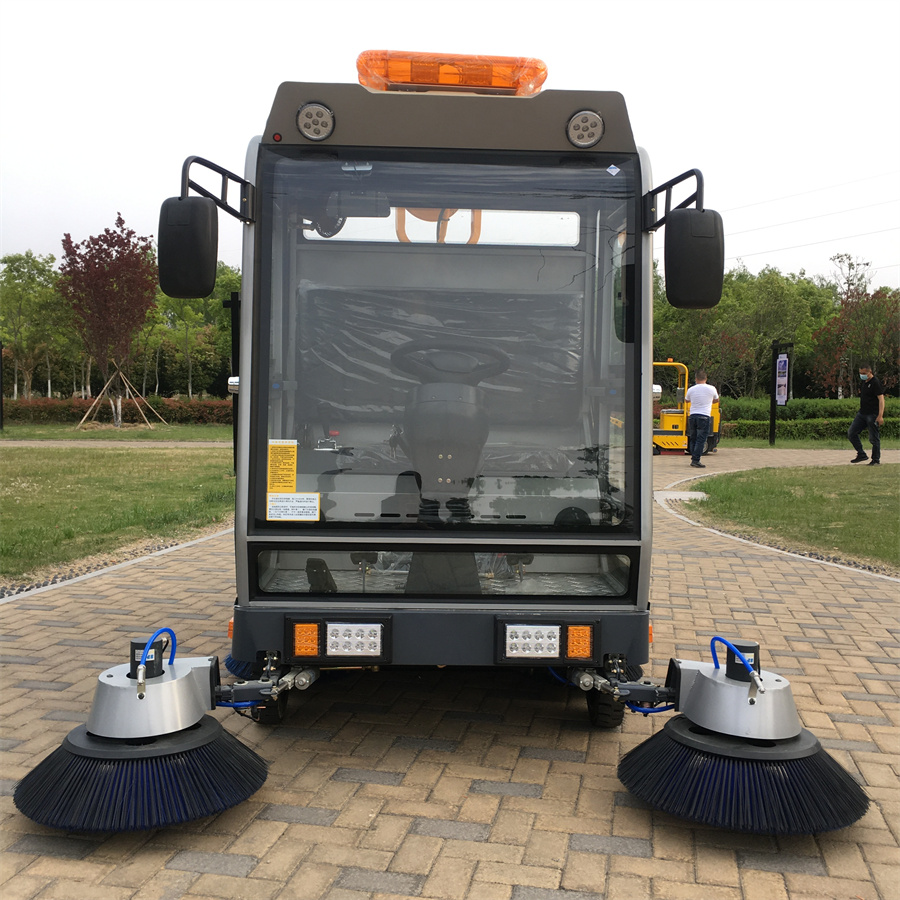 2300C型扫地车-第1张-电动扫地车-湖北运隆新能源汽车